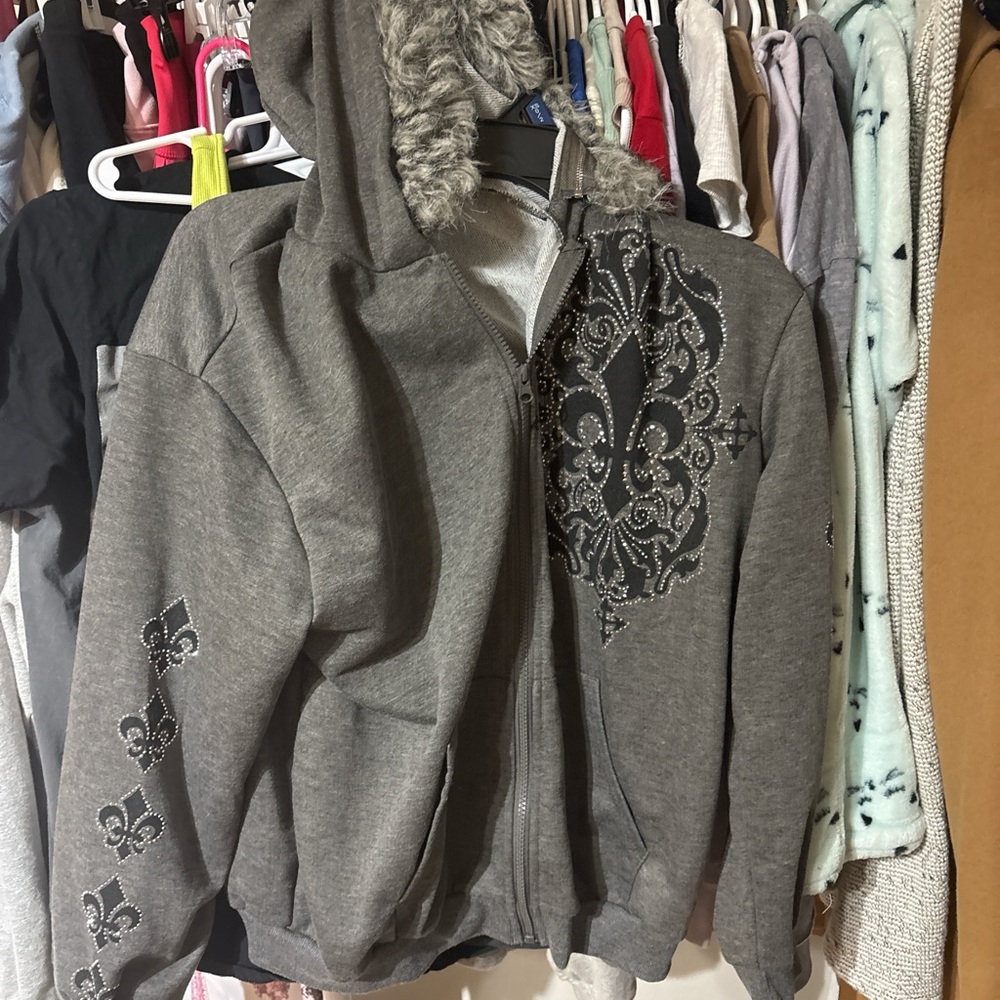SHEIN Gray Hoodie with Graph Design and Purple Graphic tank top